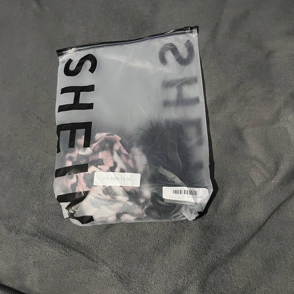 SHEIN Leopard Fuzzy Cuff Lettuce Trim Mock Neck Crop Mesh Top - Picture 3 of 9